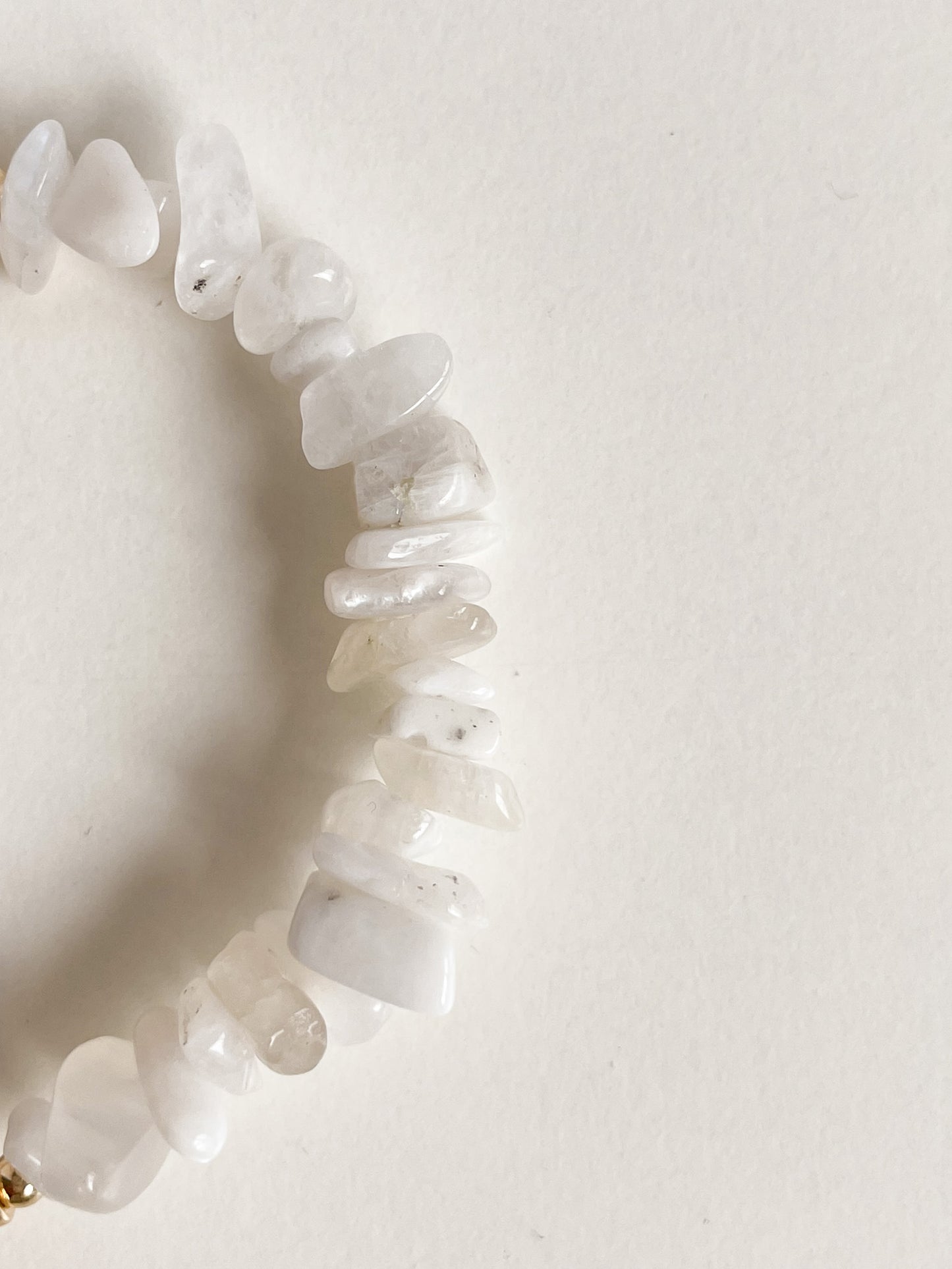 WOOD & GEMSTONE AROMATHERAPY BRACELET - 6MM