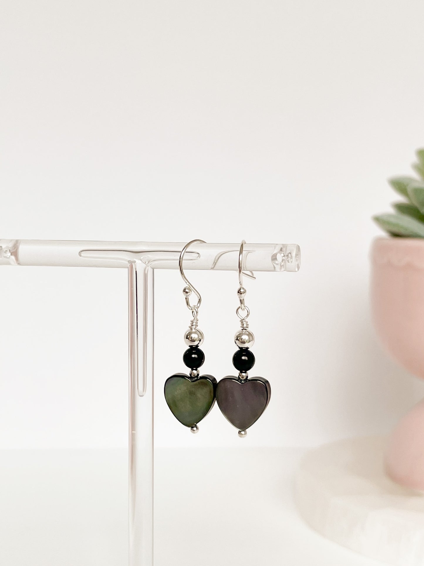 SWEET GREY HEART EARRINGS - TOURMALINE