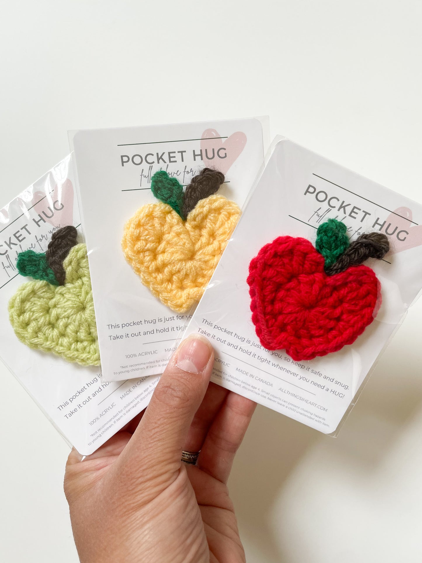 POCKET HUG - APPLE, SET OF THREE