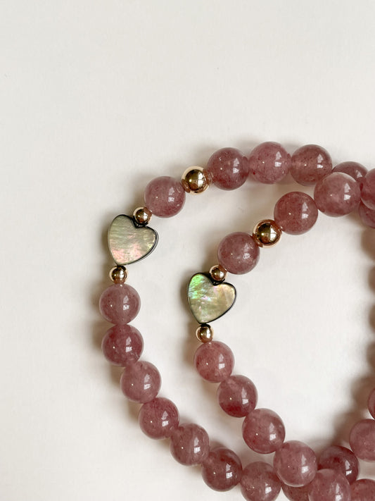 SWEET GREY HEART BRACELET - STRAWBERRY QUARTZ, 8MM