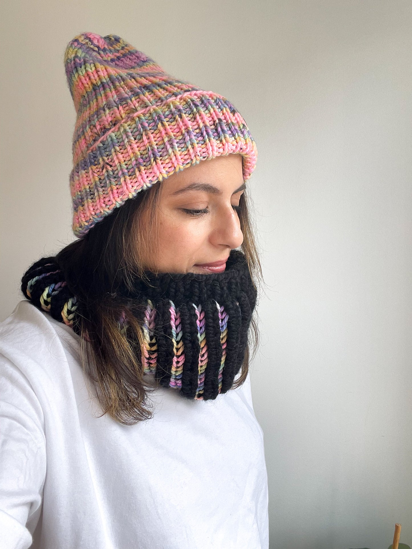 BRIOCHE NECK WARMER - SIDEWALK CHALK