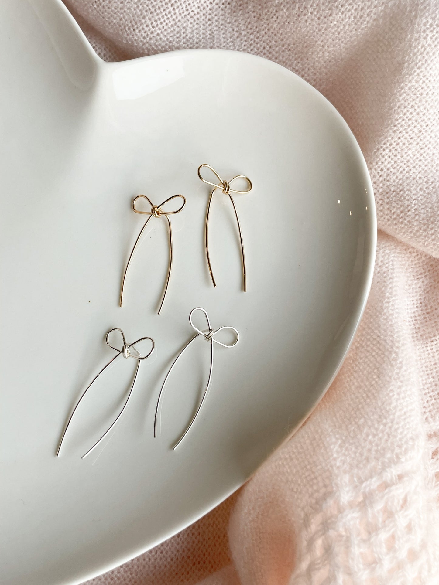 BOW THREADER EARRINGS