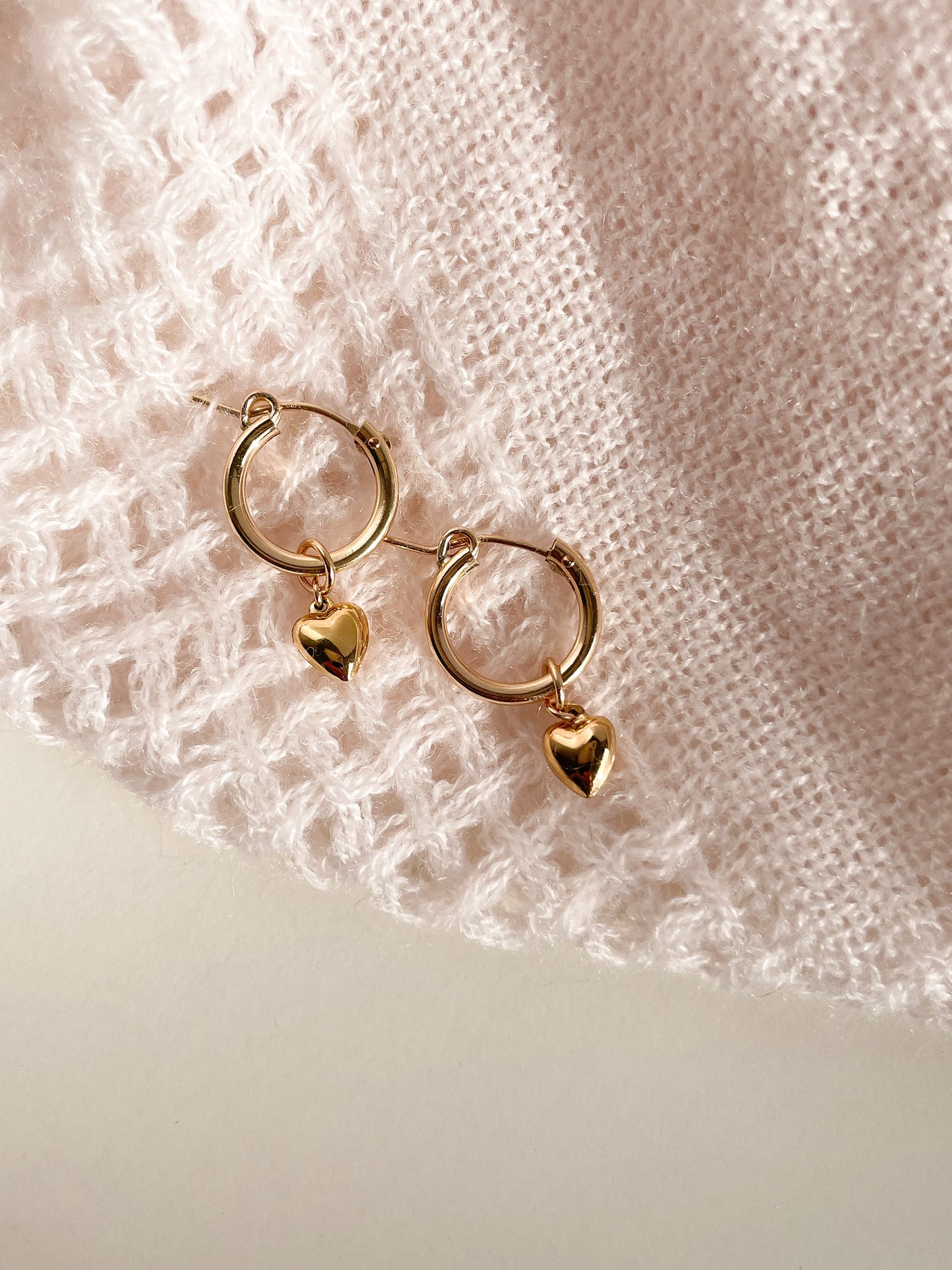 CUORE D'ORO HINGE HOOP EARRINGS
