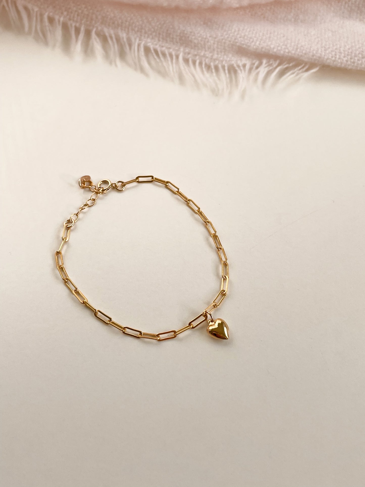 CUORE D'ORO STAPLE CHAIN BRACELET