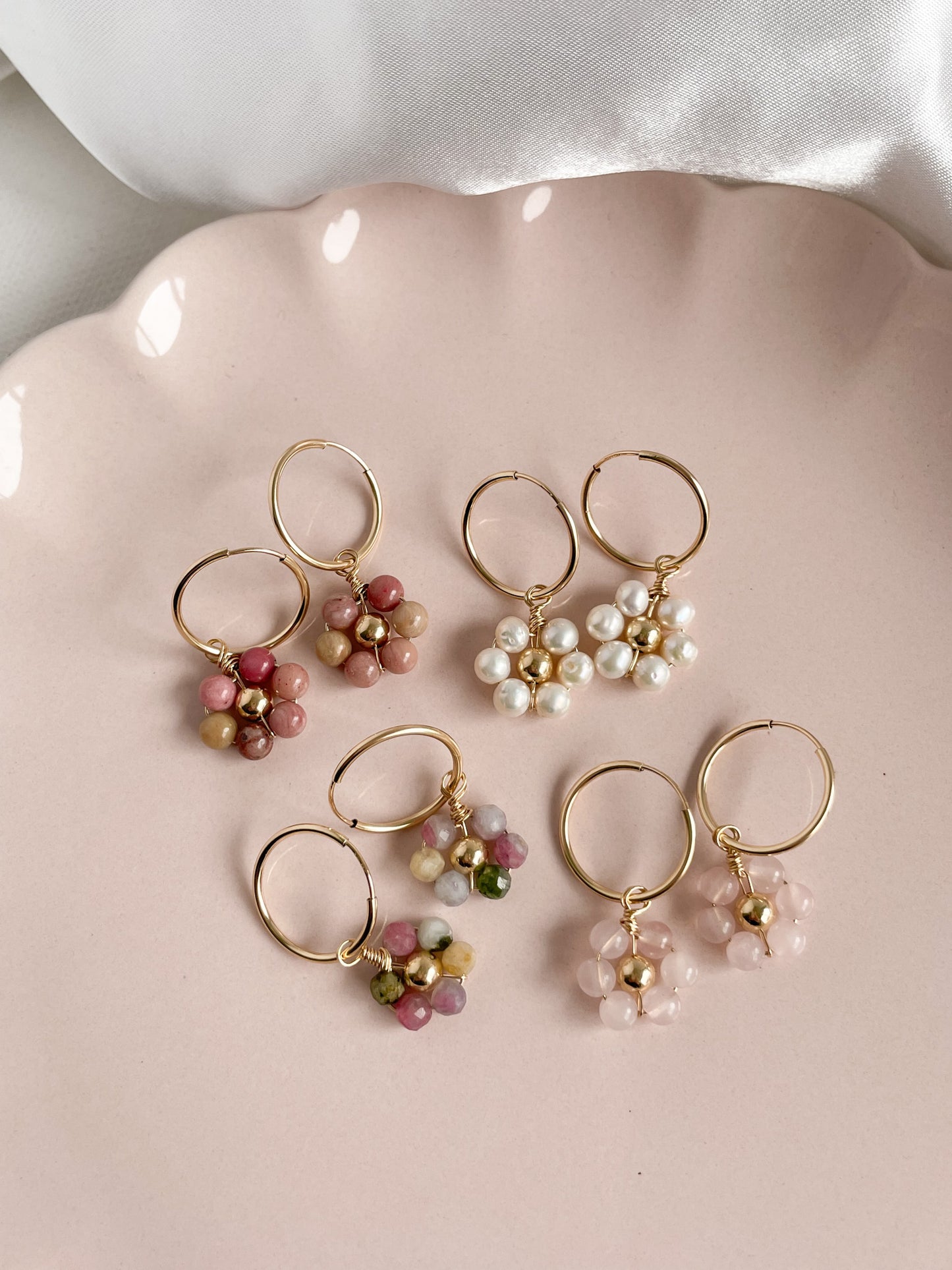 HAPPY DAISY HOOPS - 14K GOLD FILLED