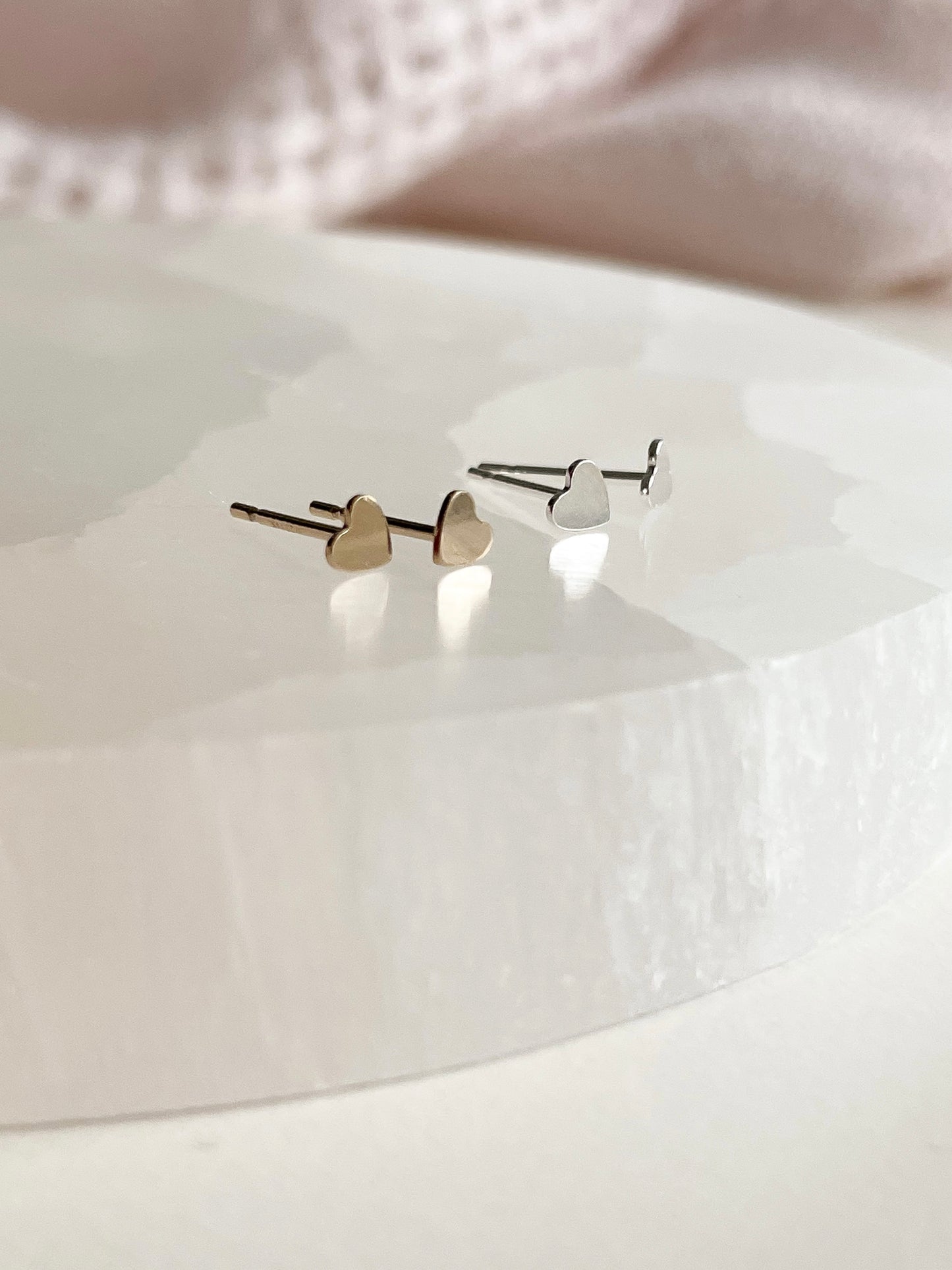 MINI SWEET HEART STUD EARRINGS
