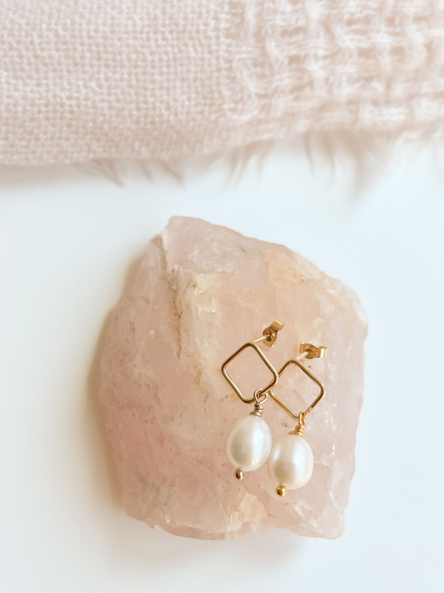 PEARL BUBBLE DIAMOND STUD EARRINGS
